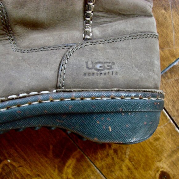 UGG Swell Tall Boots Leather Sheepskin Lined Size 6 - Picture 10 of 14